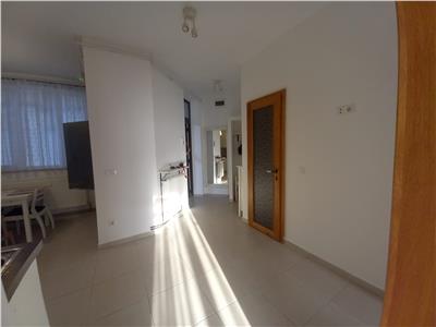 Apartament 2 camere decomandat, renovat, Centru, Camera de Comert